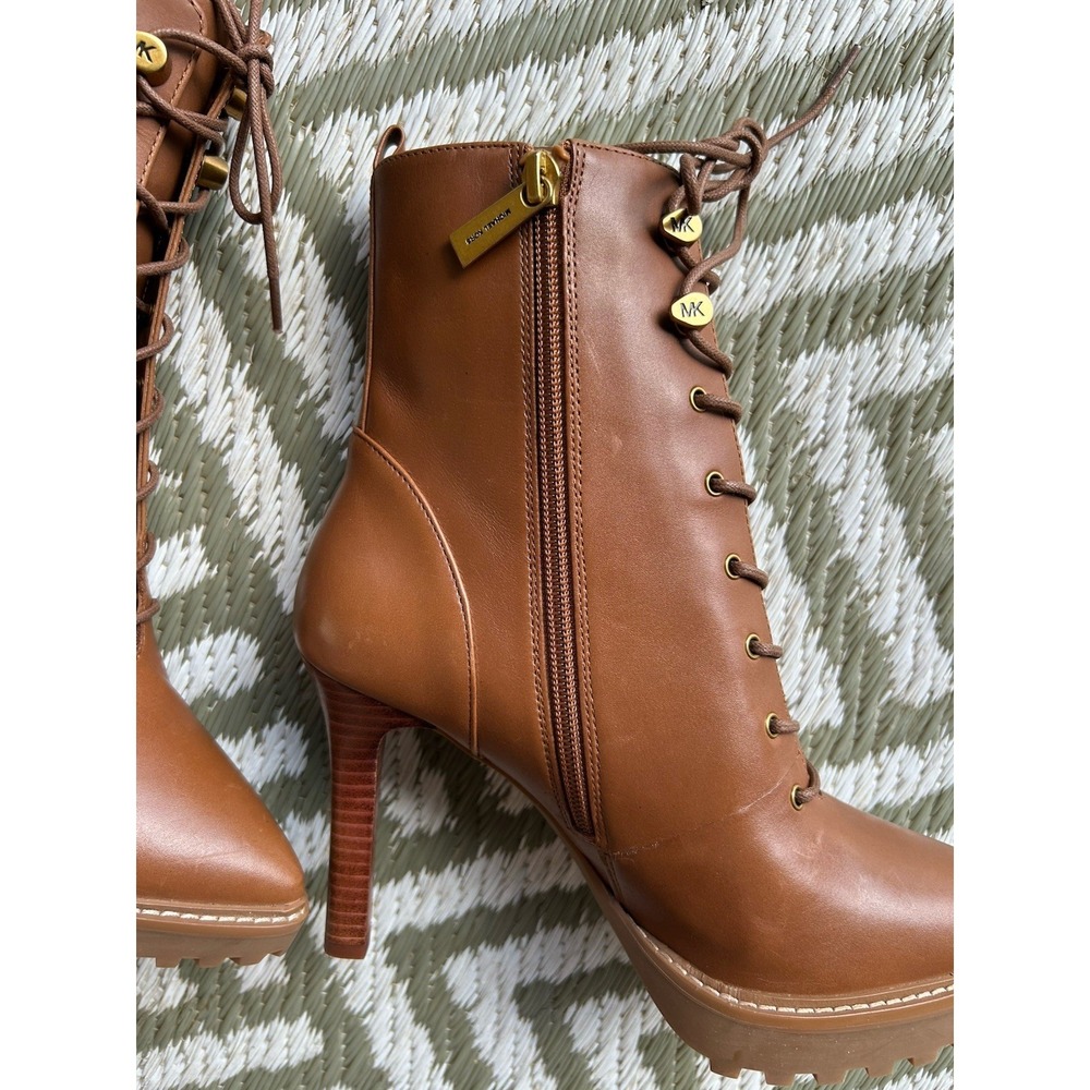 New In Box Michael Kors Kyle lace up bootie color: luggage Size 7.5 - Picture 8 of 9